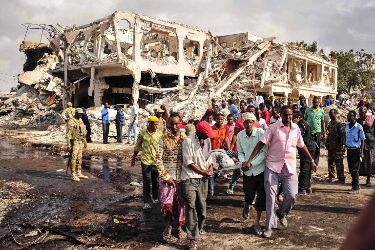 COLPITI ANCHE GLI UFFICI DI ADRA NELL’ATTENTATO IN SOMALIA