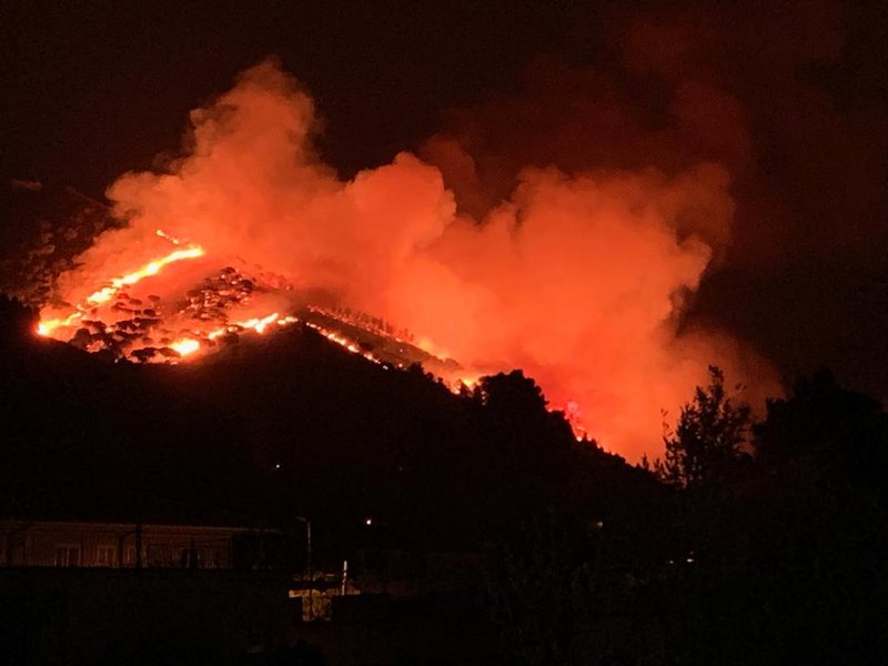 Incendi in Sicilia. Tre famiglie rimaste senza casa a Monreale