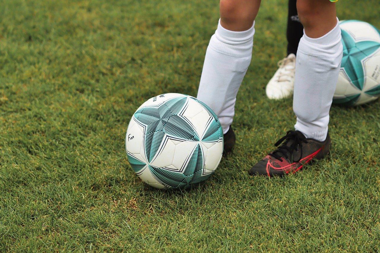 Sceglie di osservare il Sabato e abbandona il calcio
